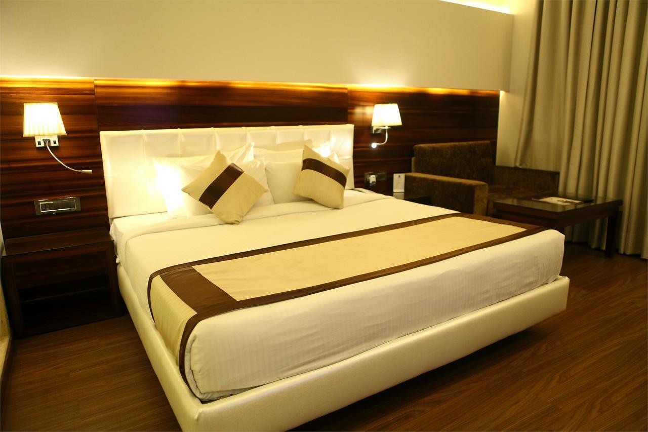 دهرادون Viceroy Inn المظهر الخارجي الصورة
